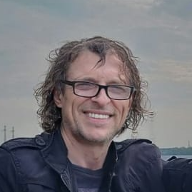 CMO, Соучредитель - Alex