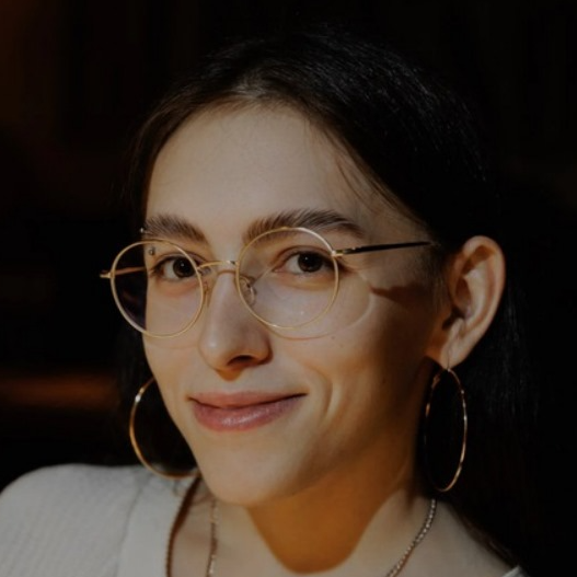 Руководитель направления дизайна - Ekaterina
